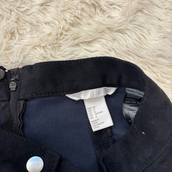 H&M Black Suede Mini Skirt with Buttons - Picture 3 of 10